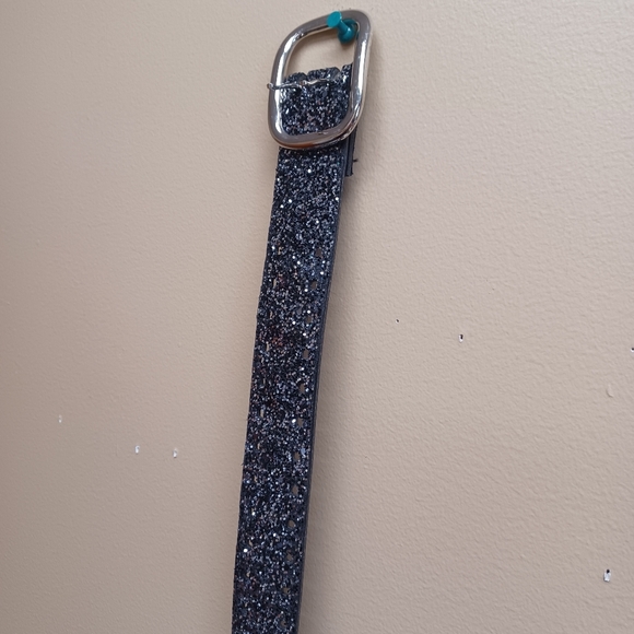 Sparkly Black Belt with Silver Buckle - XL - Picture 5 of 9